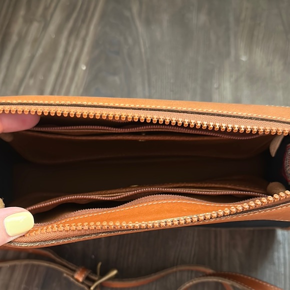 Vintage Leather Dooney and Bourke - Picture 2 of 10